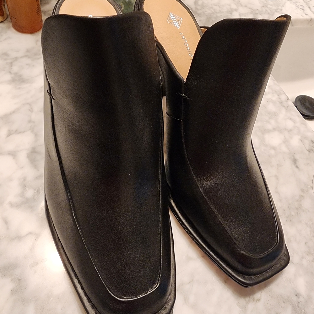 ANTONIO MELANI Black Square-Toe Slip-On Mules - Picture 5 of 5